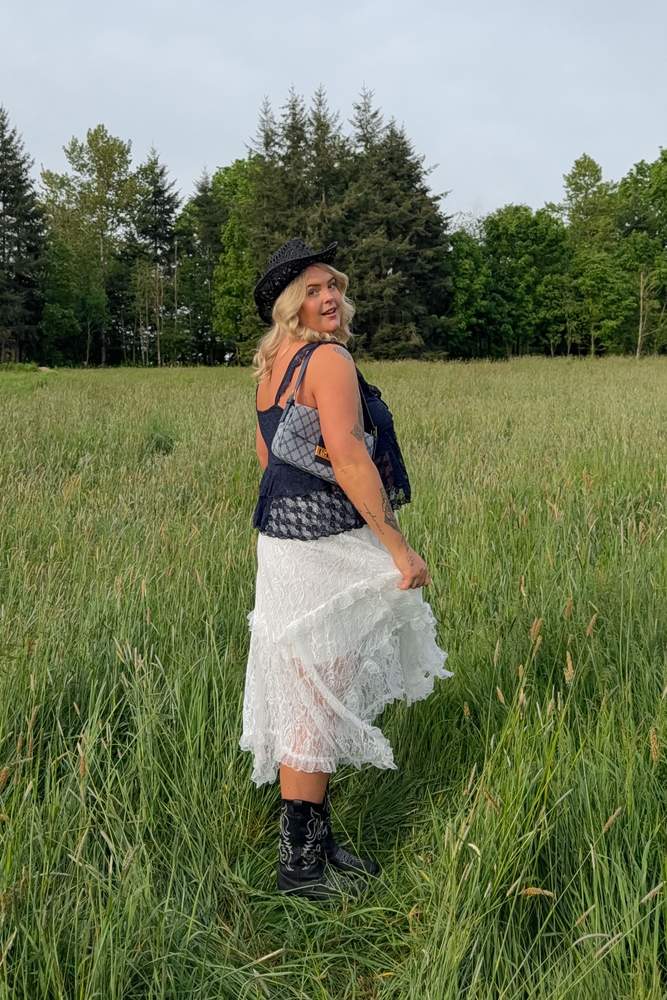 Lace Rebel Romance: When Delicate Meets Defiant