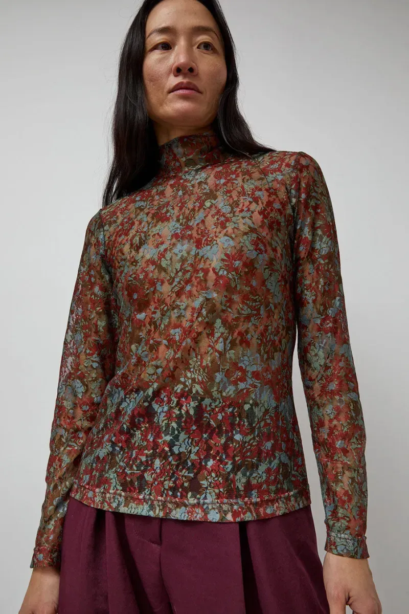 Lace Rebel Romance: When Delicate Meets Defiant