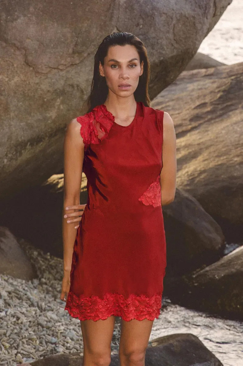 Lace Rebel Romance: When Delicate Meets Defiant