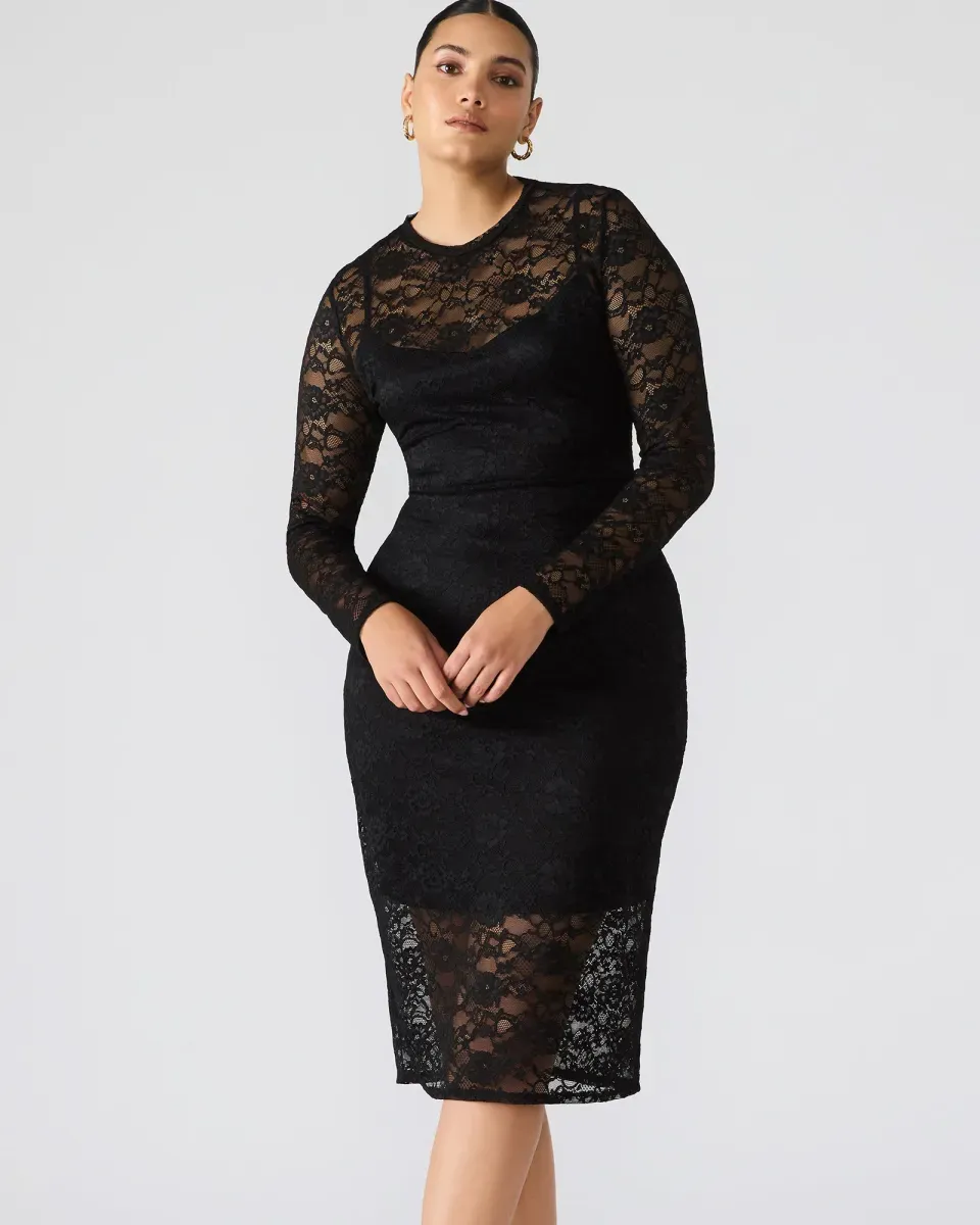 Lace Rebel Romance: When Delicate Meets Defiant
